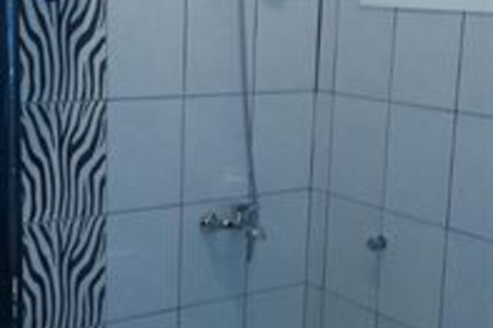 Room 3 of 27