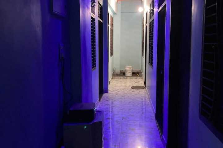 Ballroom/Hall 25 of 28