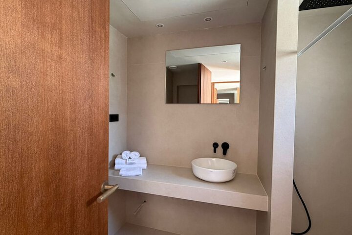 Room 39 of 132