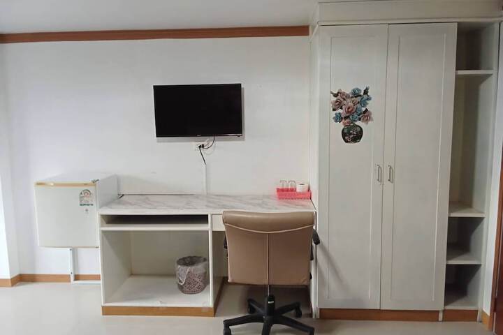 Room 21 of 60