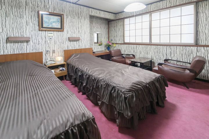 Room 17 of 85