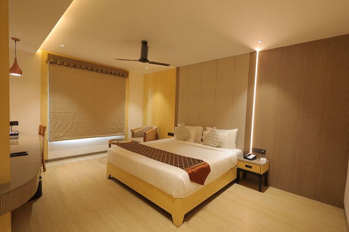 Room 34 of 63