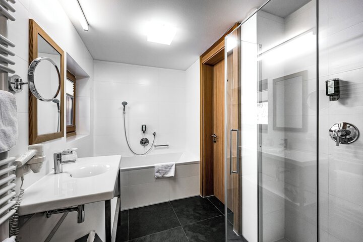 Room 35 of 65