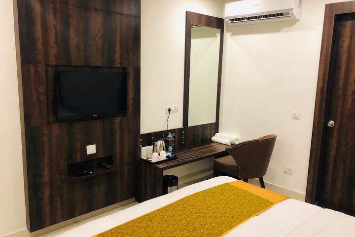 Room 5 of 22