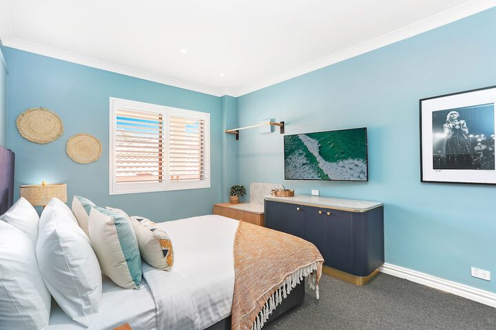 Room 6 of 87