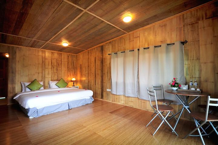Room 15 of 46