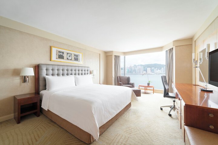 Room 30 of 103