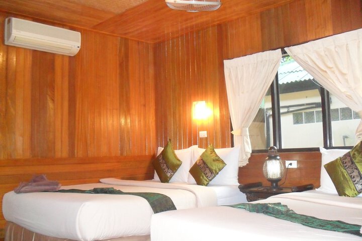 Room 16 of 60