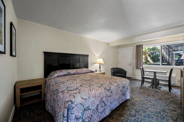 Room 73 of 152