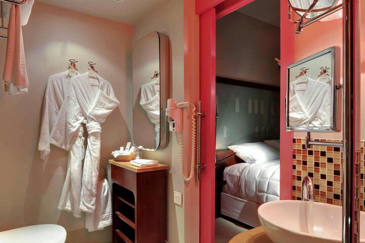 Room 78 of 198