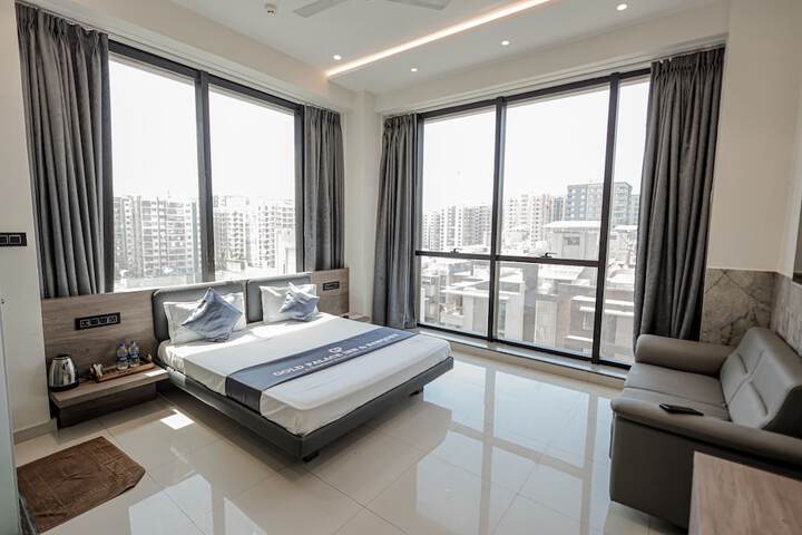 Room 25 of 37