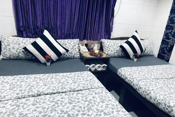 Room 12 of 31