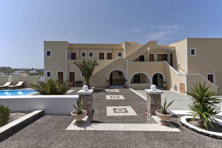 Hotel 17 of 25