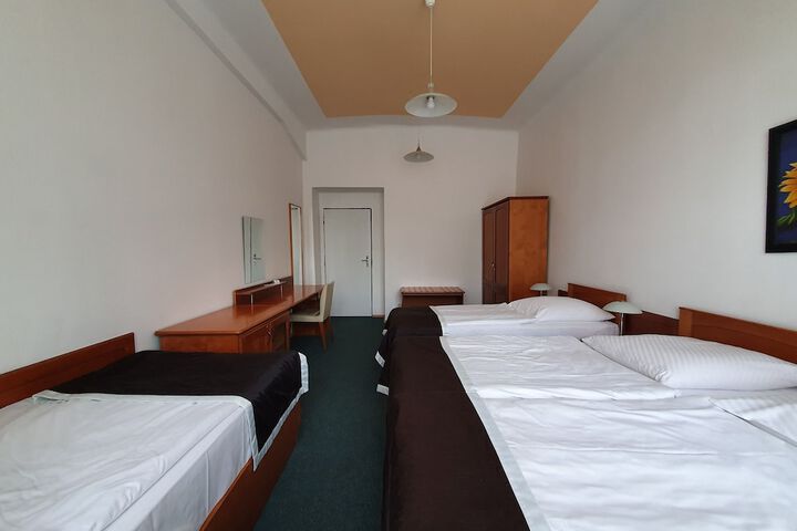 Room 117 of 324