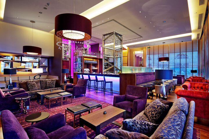 Lounge 95 of 130