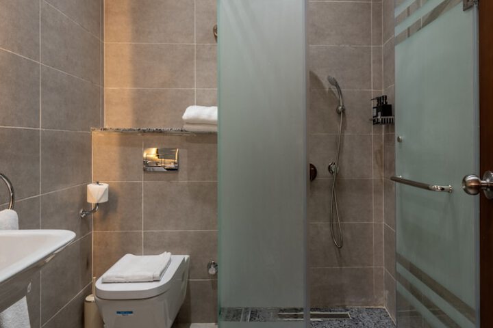 Room 15 of 24