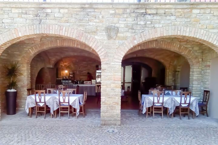 Dining 50 of 95