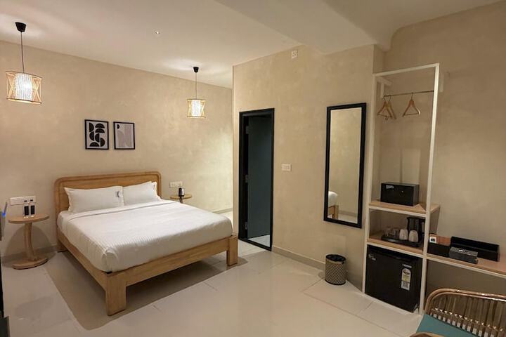 Room 9 of 29