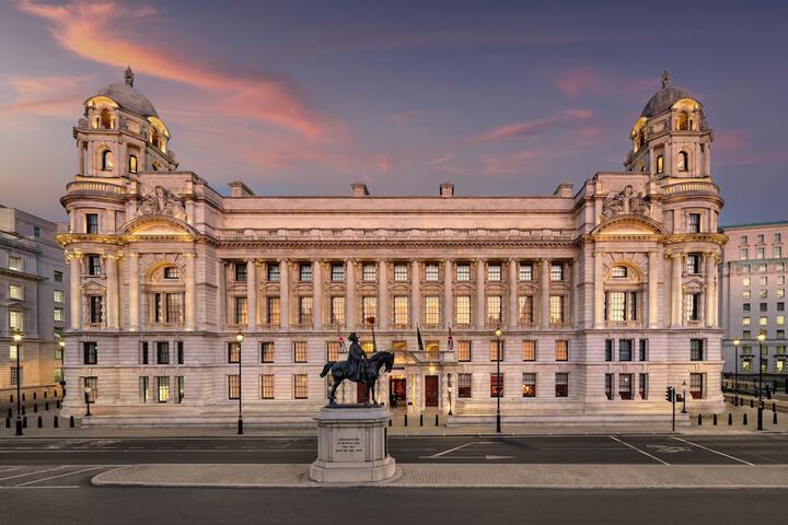 Image of Raffles London at the OWO