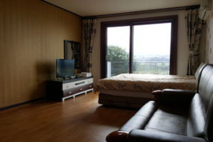 Room 13 of 39