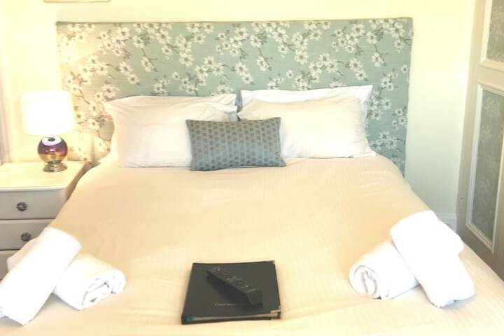 Room 2 of 40