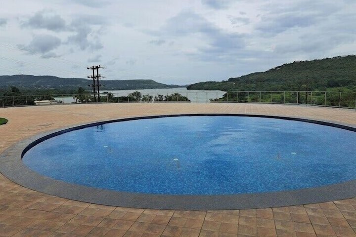 Pool 28 of 77