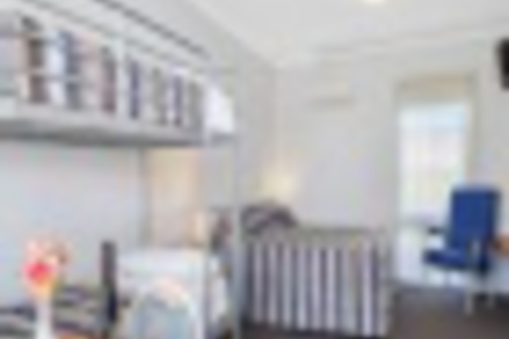 Room 374 of 384