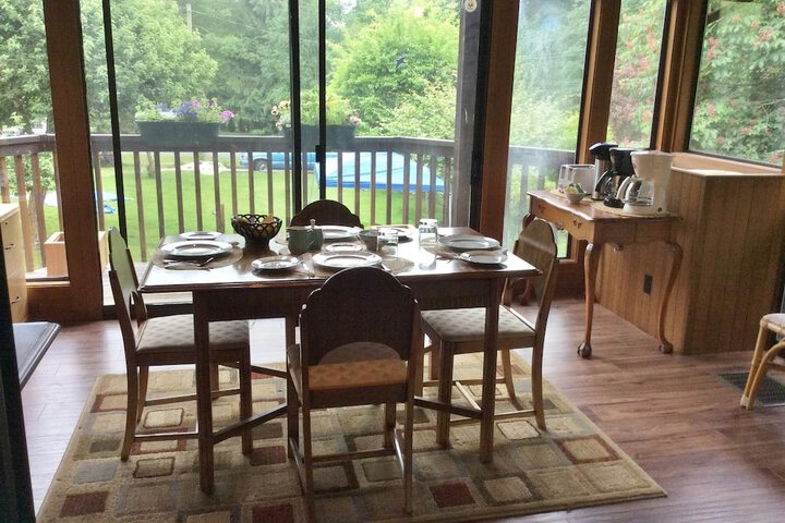 Breakfast/Coffee Service 80 of 88
