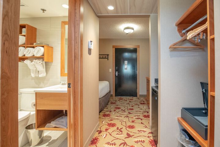 Room 54 of 87
