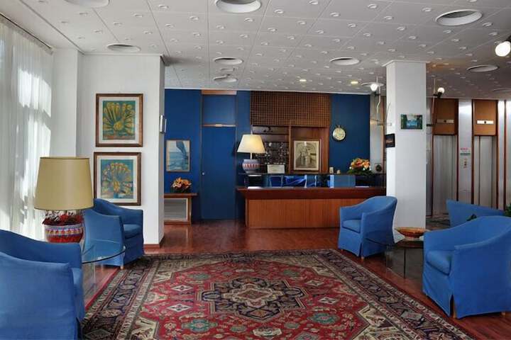Guest Lobby