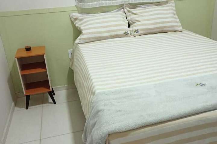 Room 6 of 13