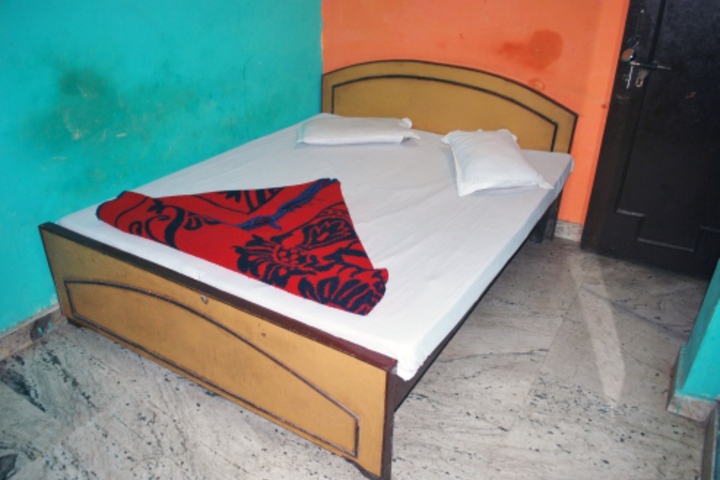 BOMBAY PALACE HOTEL