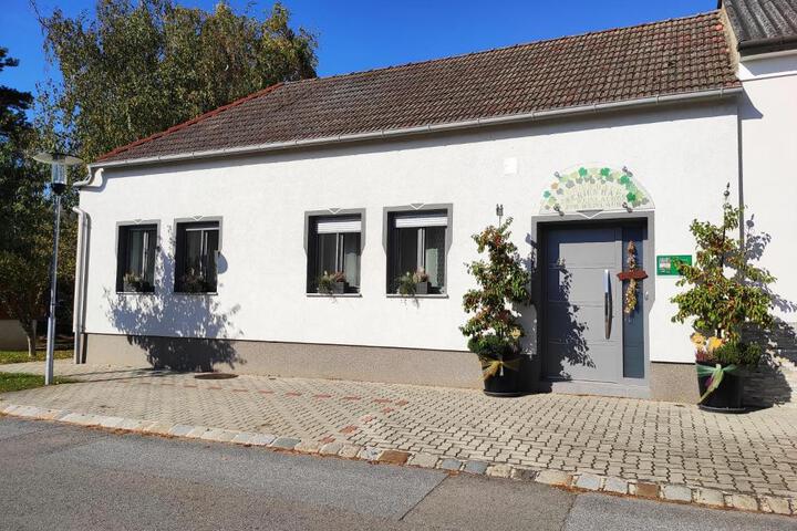 Zur Weinlaube