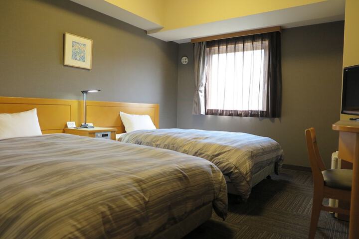 Room 6 of 47