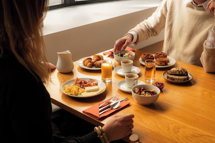 Dining 53 of 59