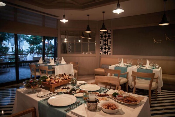 Dining 154 of 227