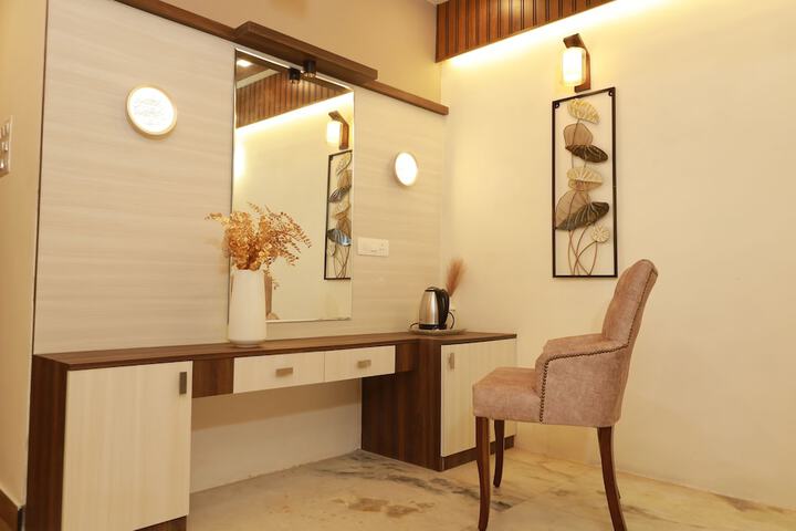 Room 3 of 6
