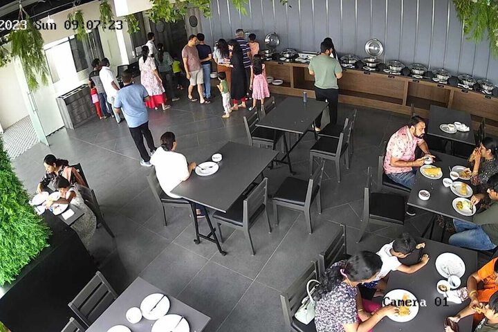 Dining 13 of 16