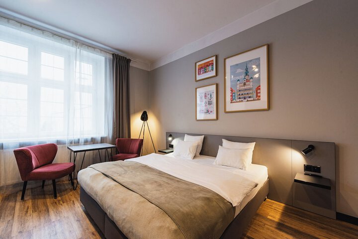 Room 35 of 65