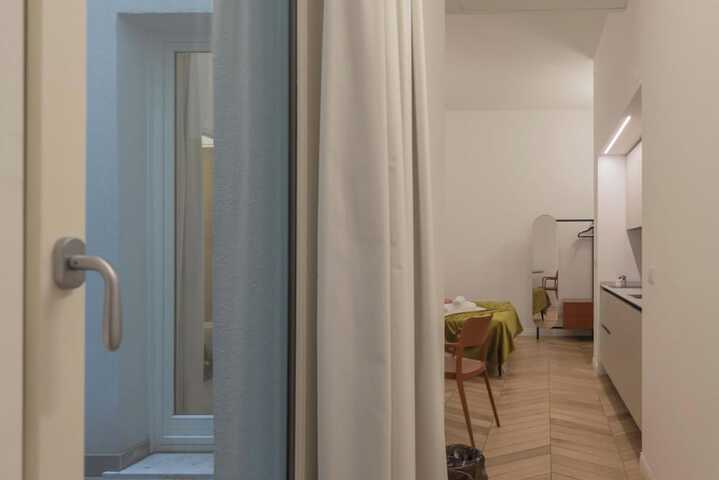 Room 4 of 15