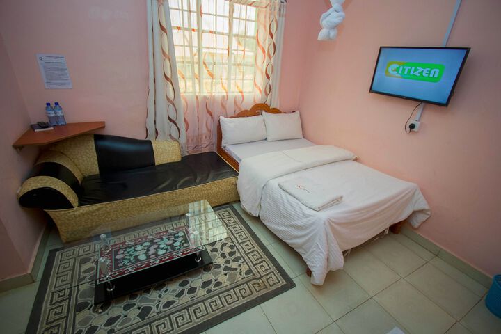 Room 53 of 65