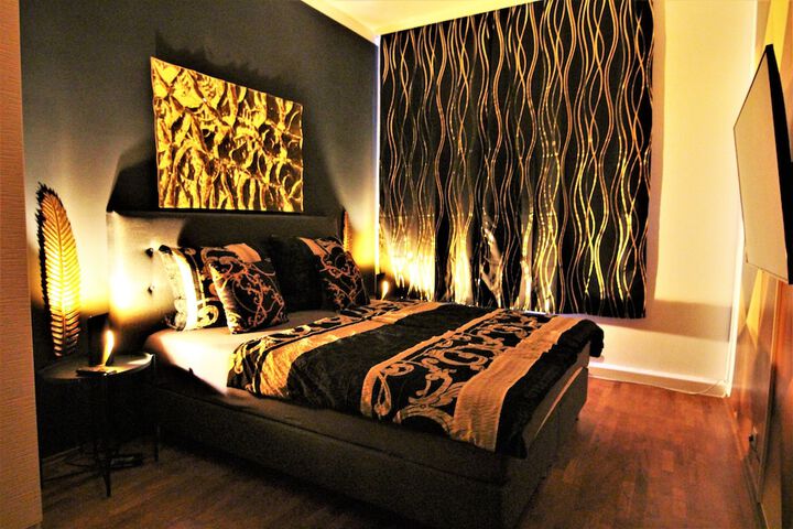 Room 9 of 35