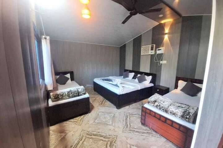 Room 2 of 28
