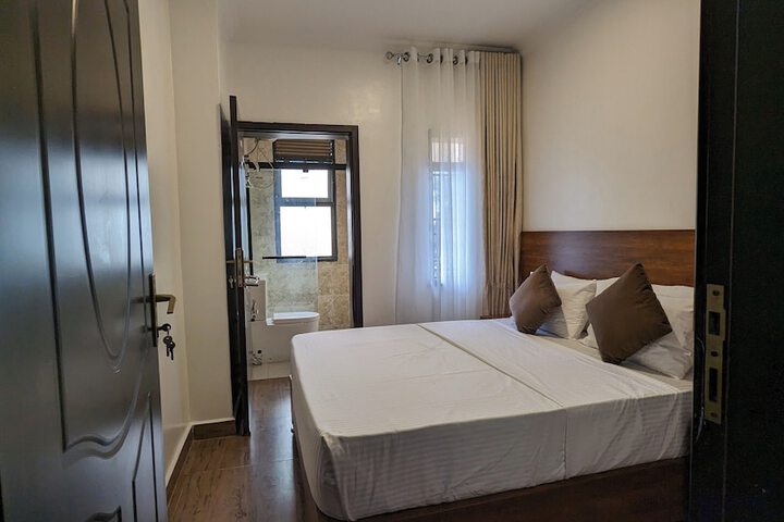 Room 18 of 30