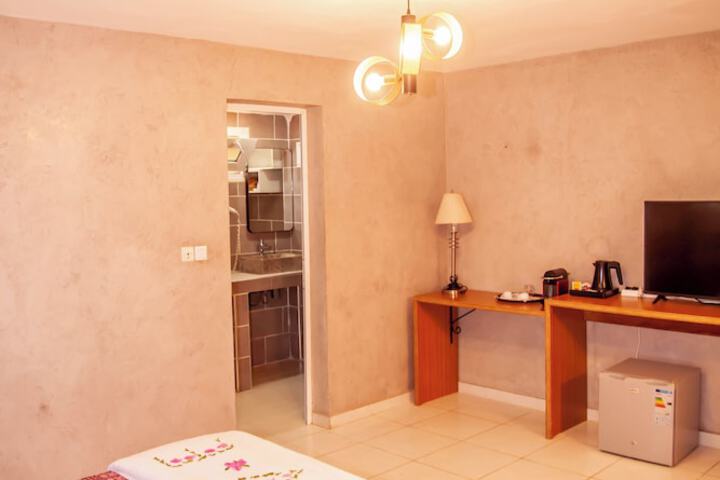 Room 10 of 35