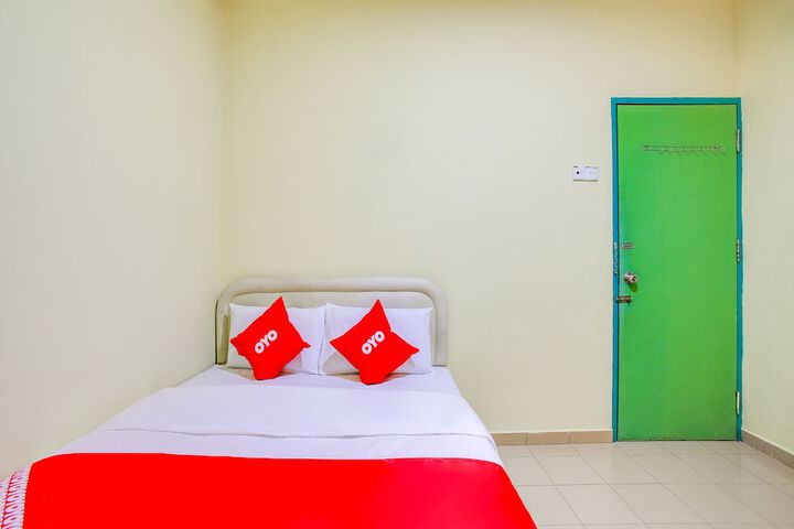 Room 8 of 21