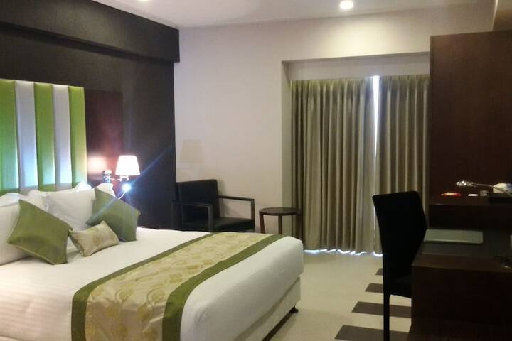 Room 21 of 57