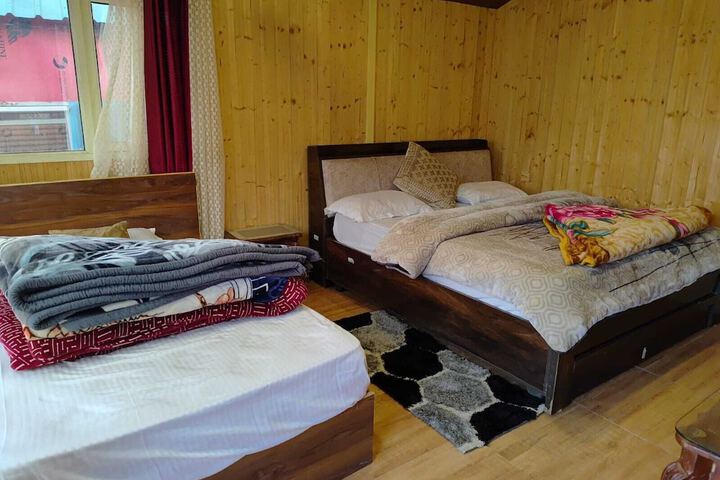 Room 2 of 9