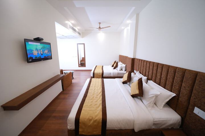 Room 20 of 76