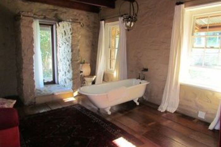 Room 4 of 40